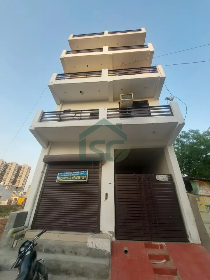 Rajesh Room For Rent in Sector 95, Gurugram — property photo 2
