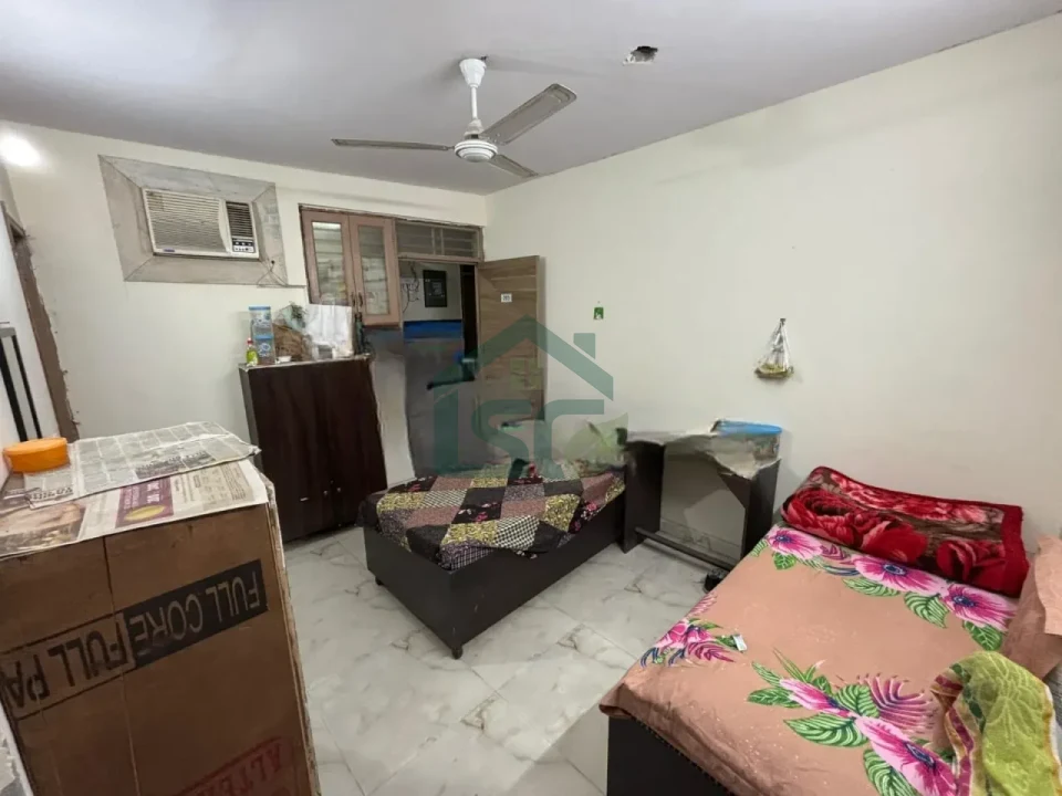 Kanha Homes PG in East of Kailash, Delhi — property photo 2