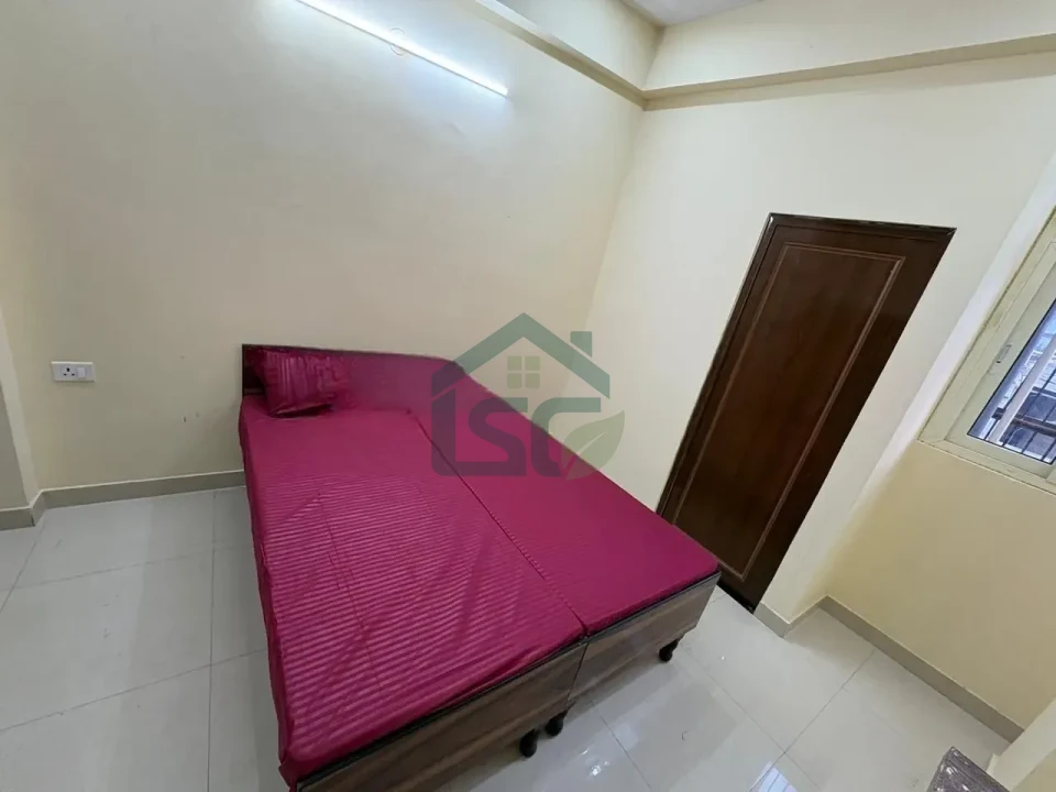 Noida comfort PG in Goyal Colony, Noida — property photo 2