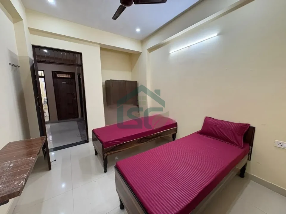 Noida comfort PG in Goyal Colony, Noida — property photo 4
