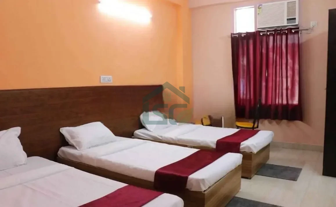 Pushpanjali Valley Premium Luxury PG in Sector 18, Gurugram — property photo 1