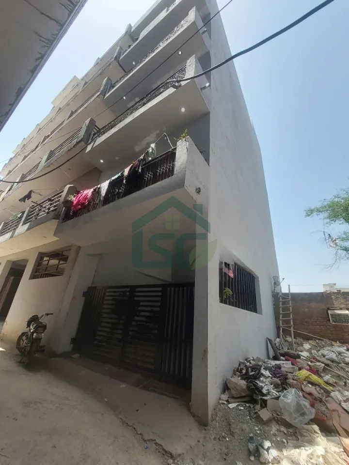 Mohit Room For rent in Sector 61, Gurugram — property photo 2