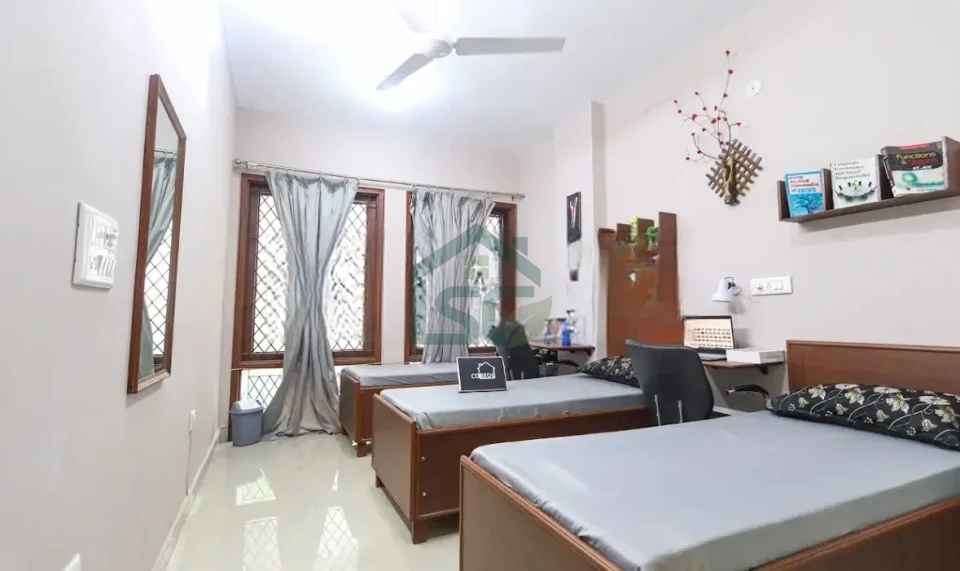 Cobeds PG in Sangam Vihar, Delhi — property photo 2