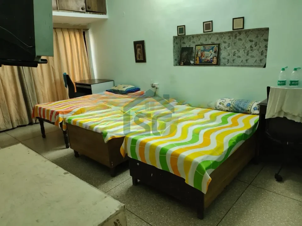 Mehra PG for girls in Greater Kailash, Delhi — property photo 2