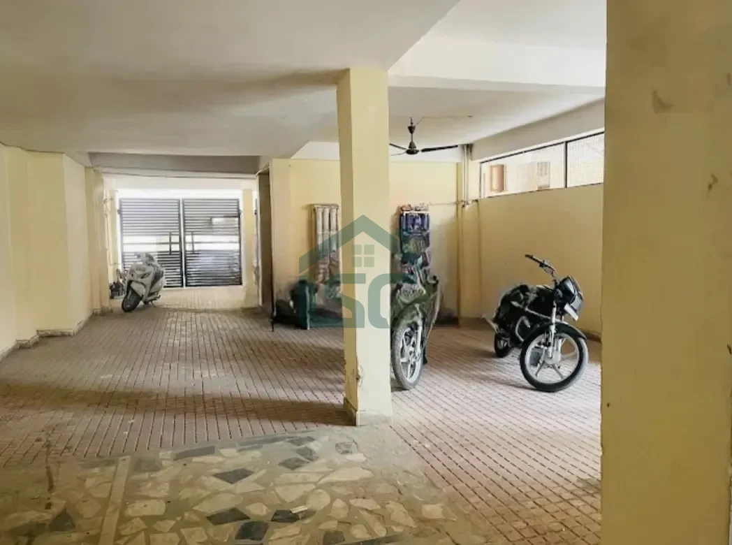 Gayatri PG in Ghitorni, Delhi — property photo 1