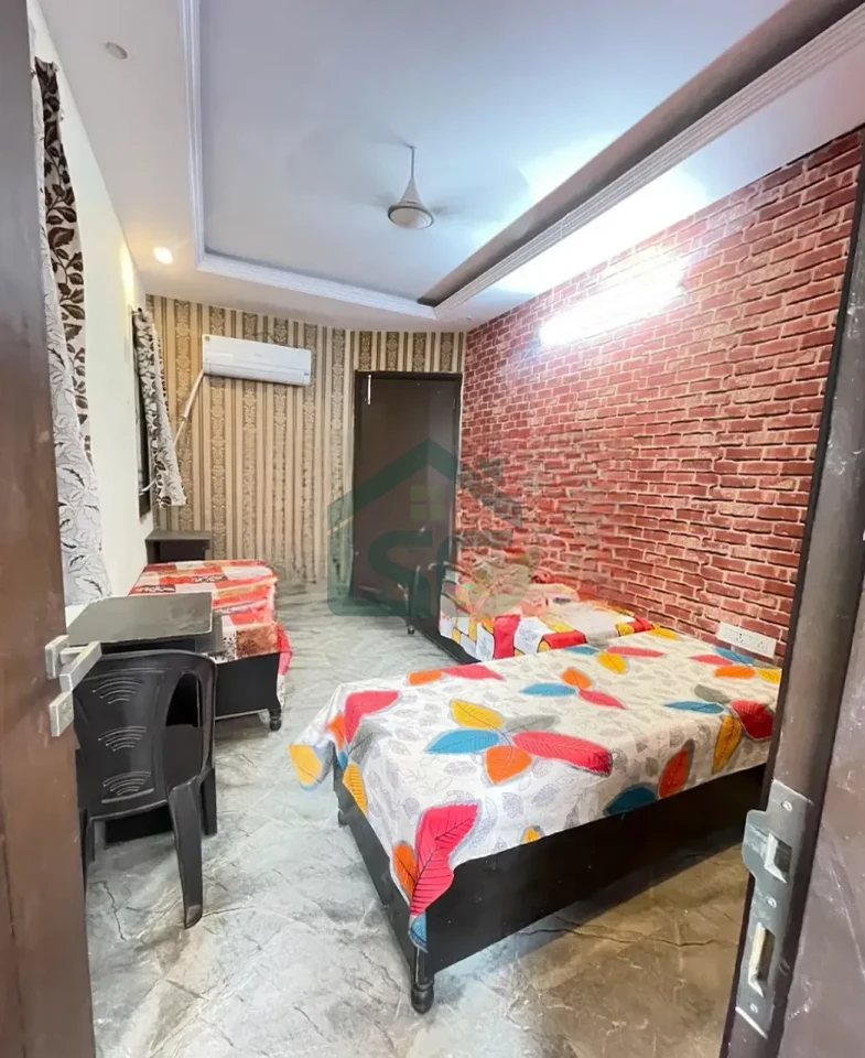 Avi Hostal & PG in Block E, Delhi — property photo 3