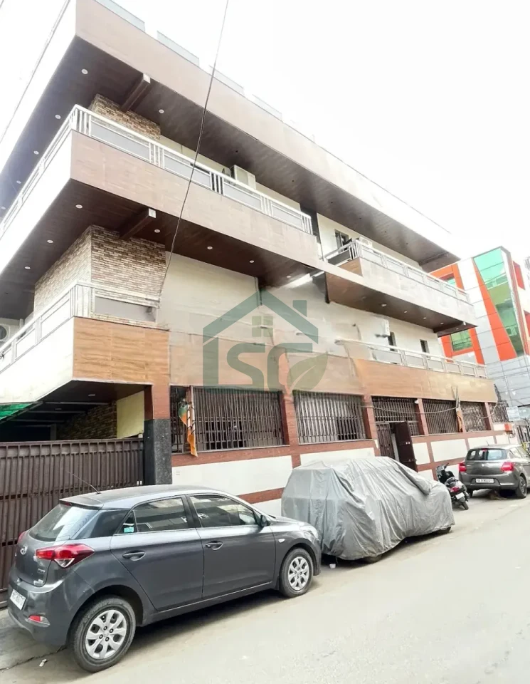 Avi Hostal & PG in Block E, Delhi — property photo 5