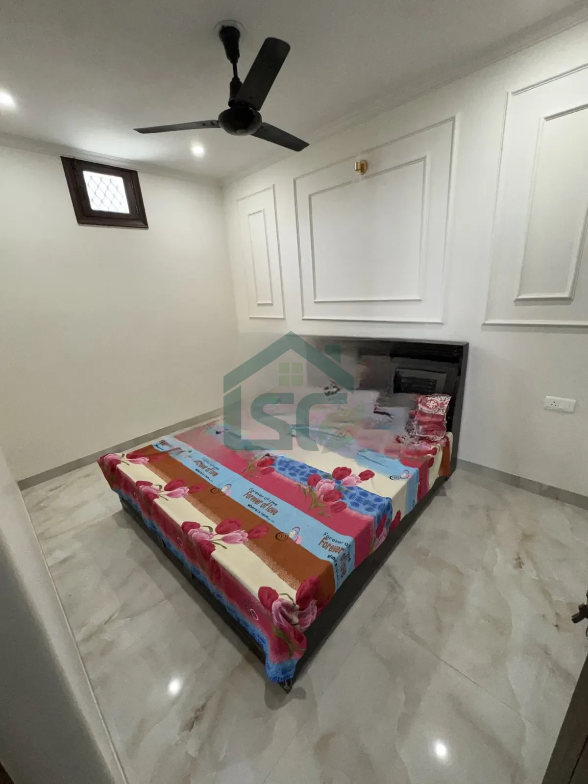 PG Girls Accommodation in Sadiq Nagar, Delhi — property photo 1