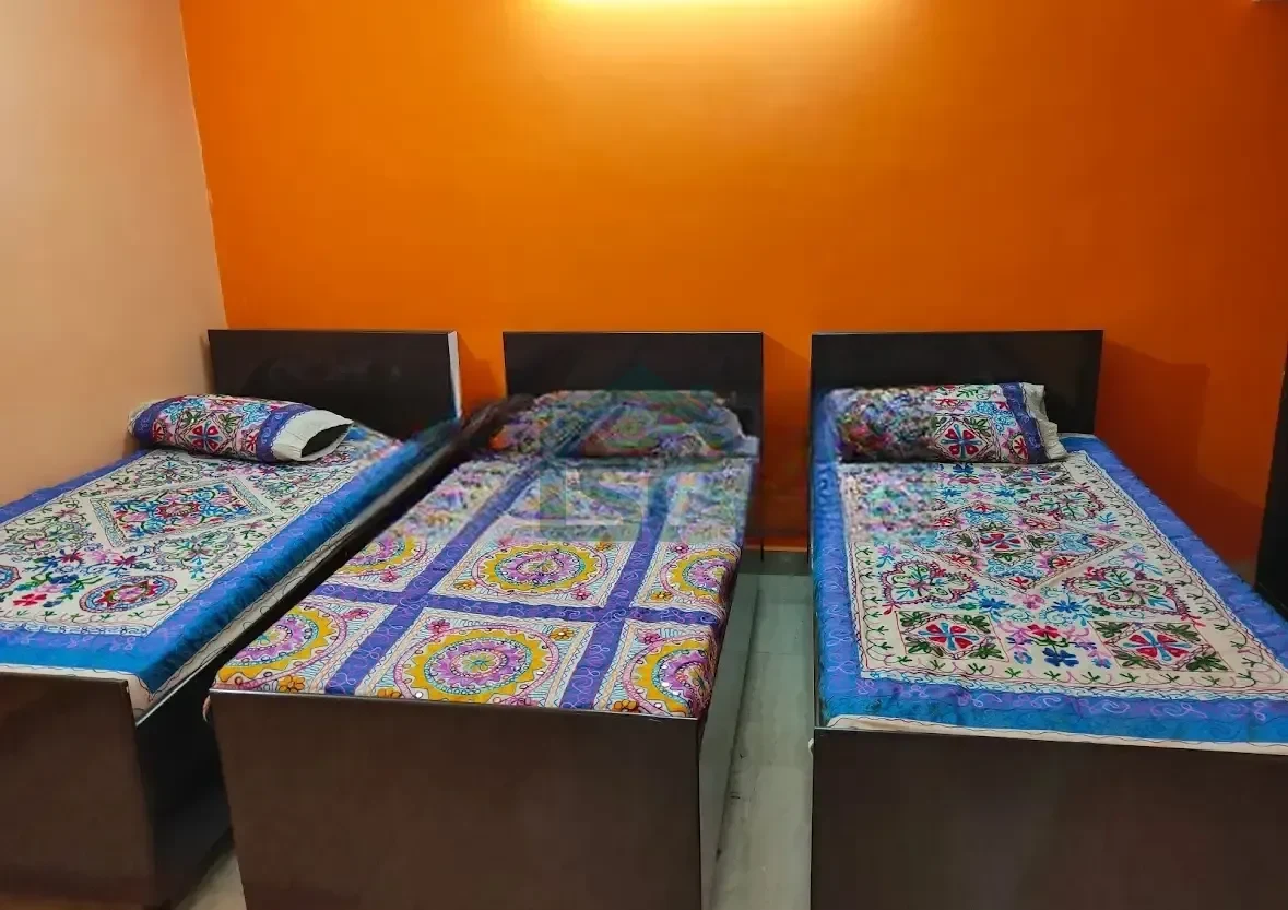Salimar Girls PG in Shalimar Bagh, Delhi — property photo 1