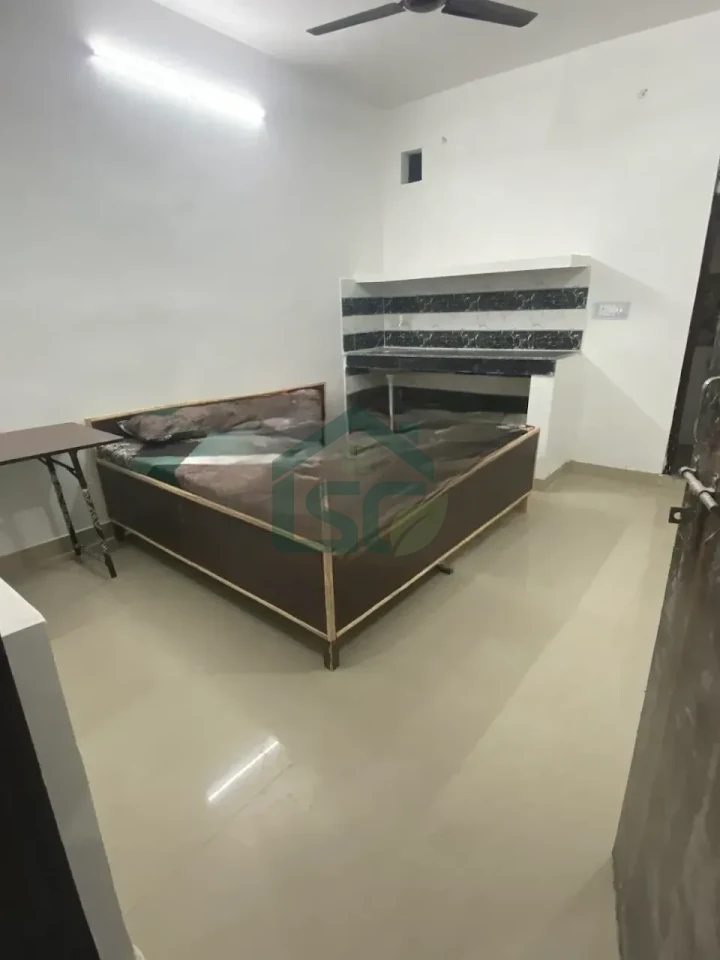 PG for girls in Mayur Vihar Phase 3, Delhi — property photo 1