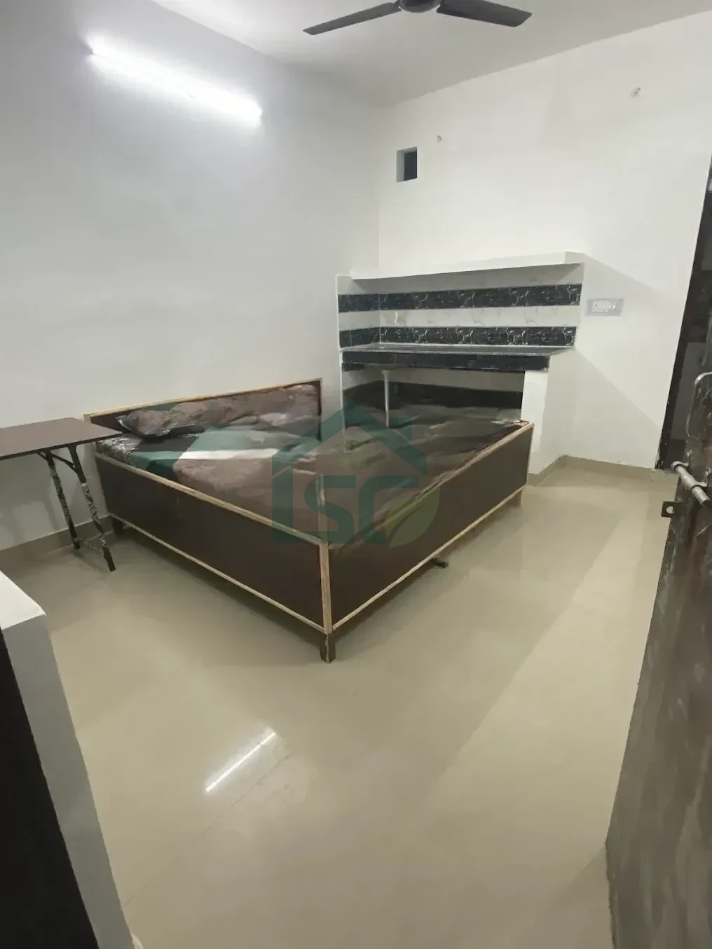 PG for girls in Mayur Vihar Phase 3, Delhi — property photo 1
