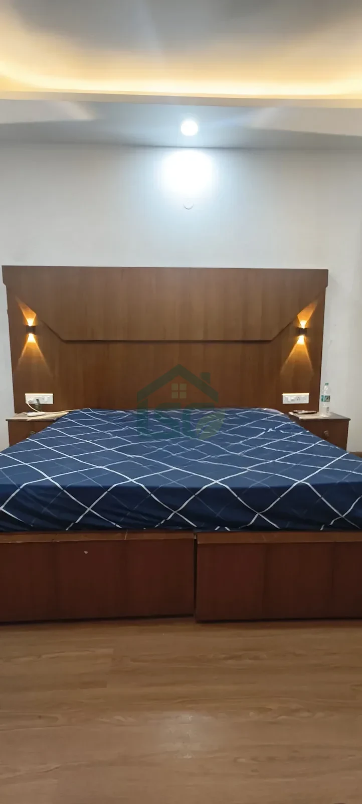 Zen Den Stayz in Sector 30, Gurugram — property photo 1