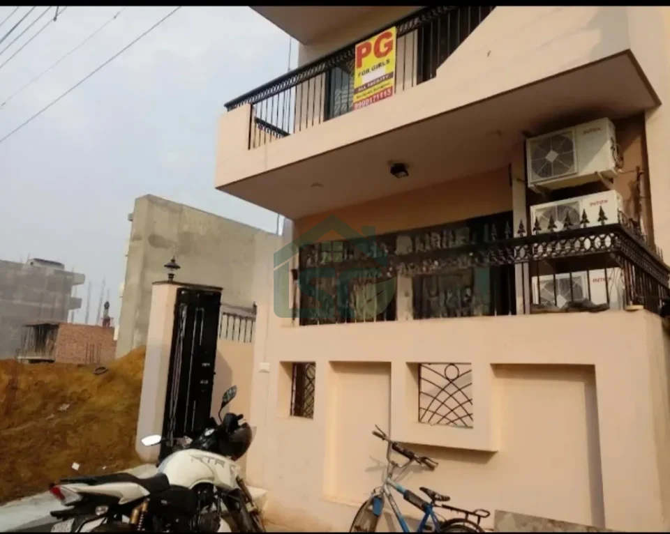 Welcome Girls PG FOR Stay in Sector 43, Gurugram — property photo 2