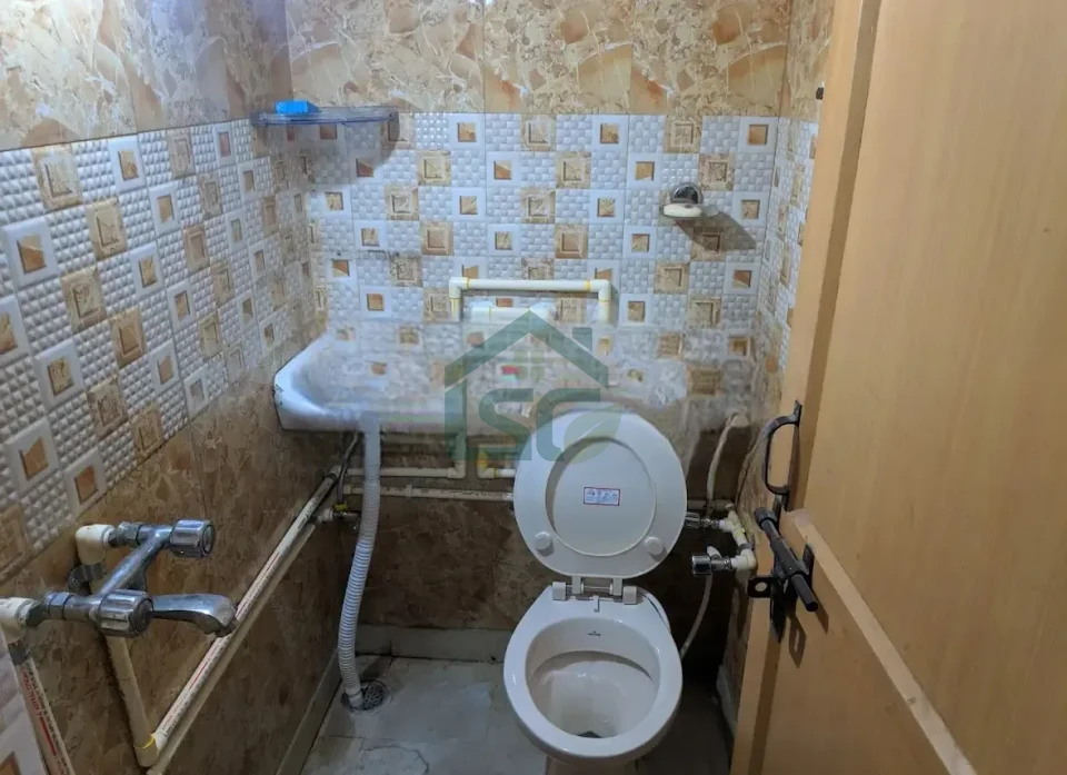Pinnacle Properties PG Rooms in Basement, Delhi — property photo 2