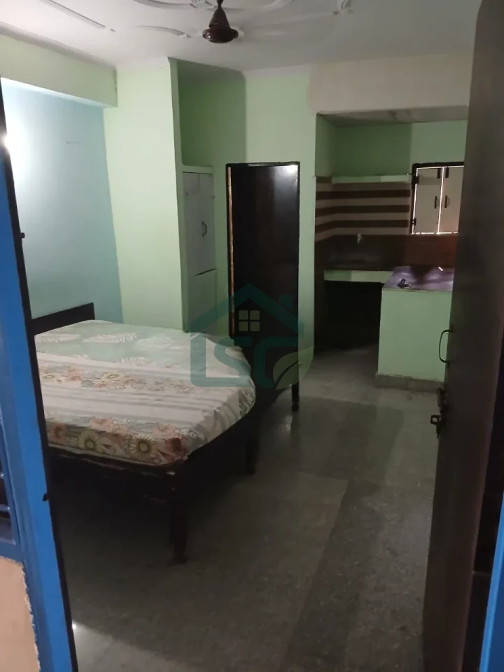 Photo 3 of OTO CROPTOWN( Krishna Bhawan PG), Sector 73, Noida