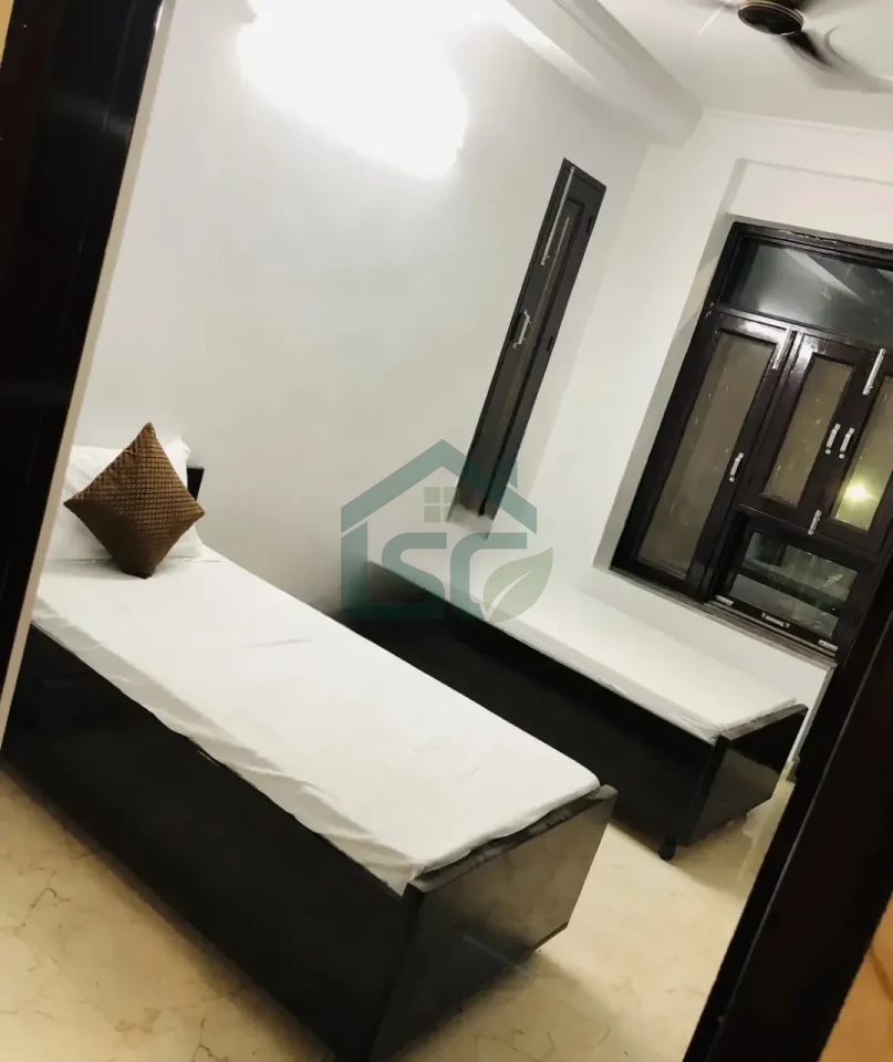 Jain Boys PG in Punjabi Bagh, Delhi — property photo 1