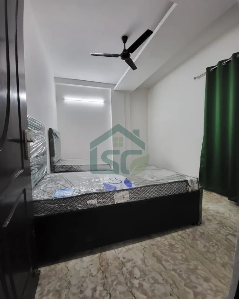 Shree Balaji PG Accommodation in Shakarpur Khas, Delhi — property photo 4