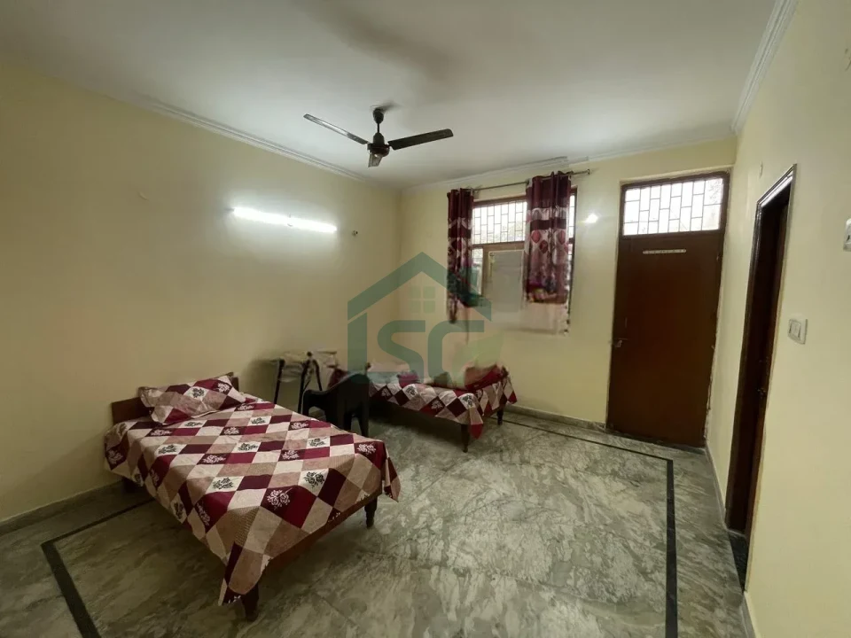 Balaji PG for Boys in Sector 31, Gurugram — property photo 2