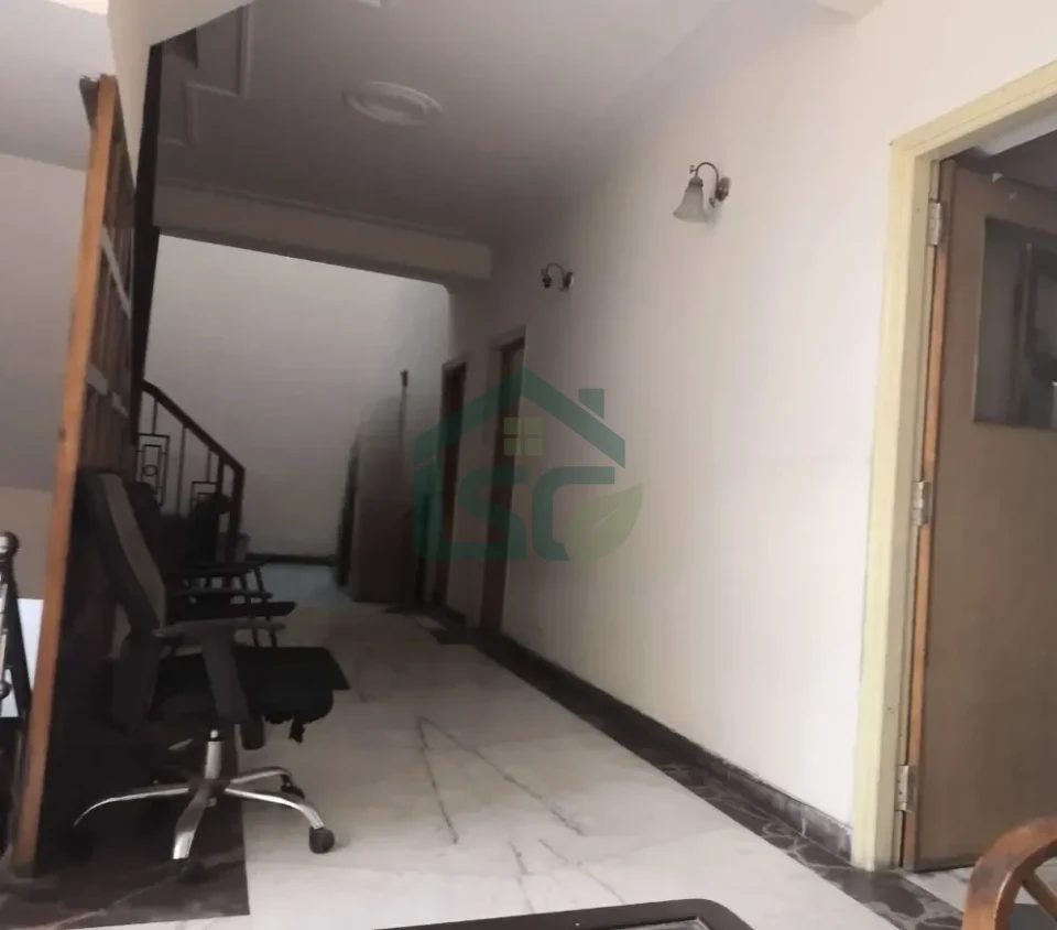 Swastik guest House in Sector 14, Gurugram — property photo 1