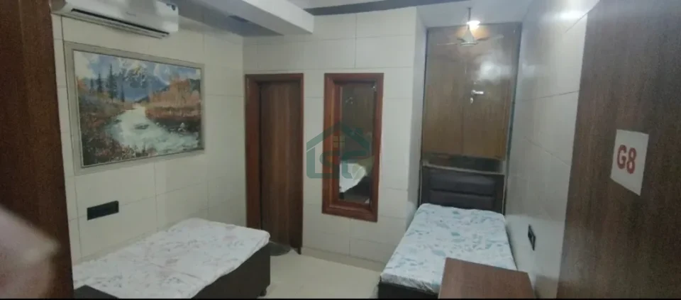 Shri Shyam Ji PG in Shakarpur, Delhi — property photo 1