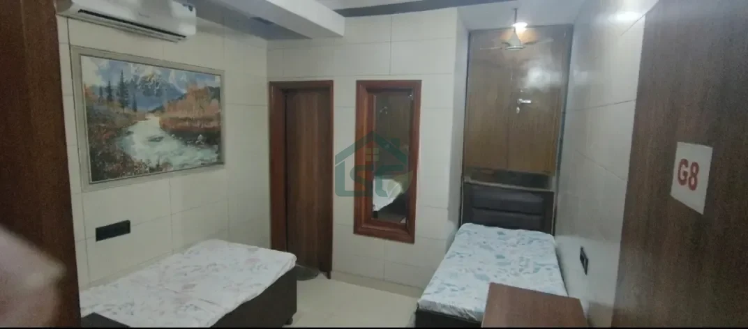 Shri Shyam Ji PG in Shakarpur, Delhi — property photo 1