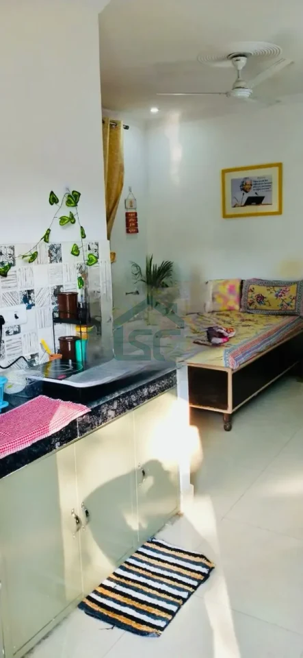 Larisa Girls PG in Sector 22, Gurugram — property photo 1