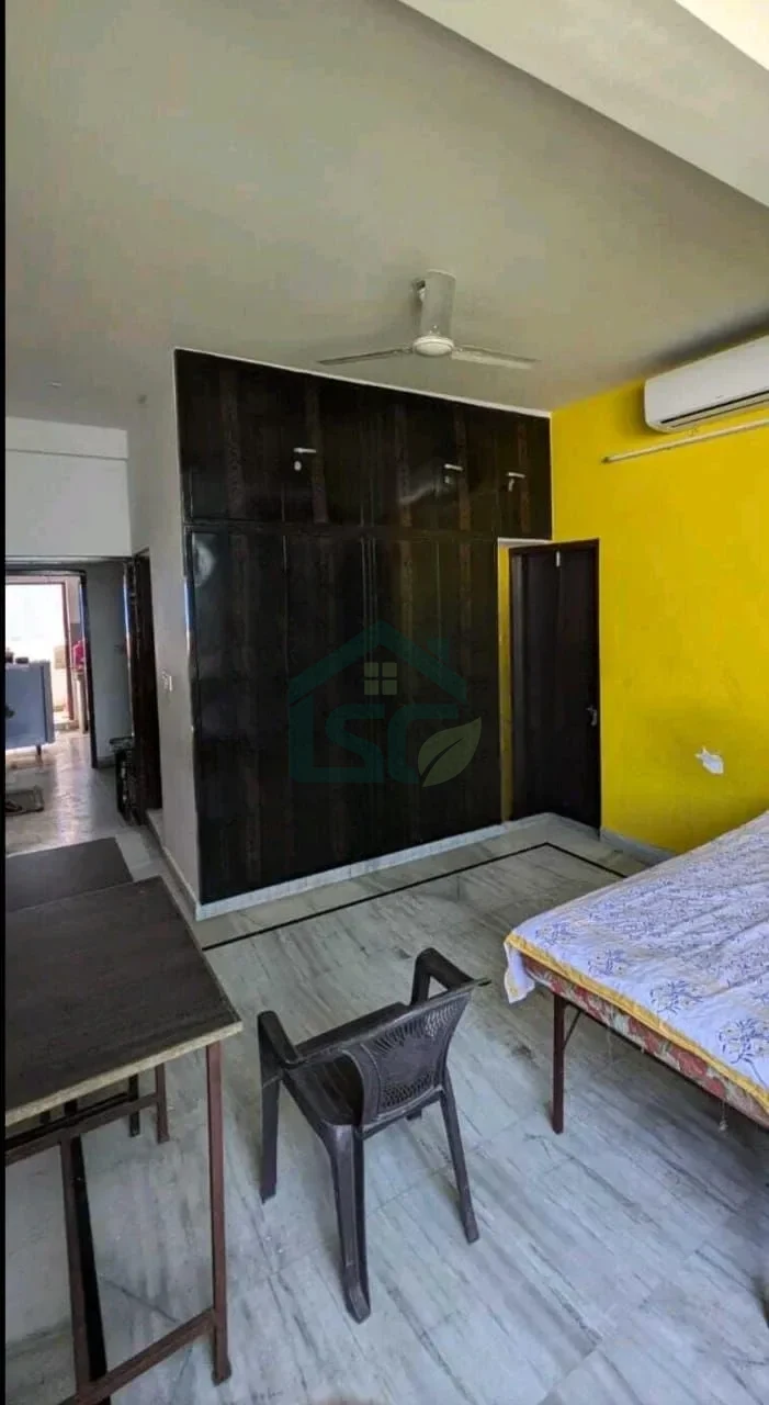 At Shree Vinayak Boys PG, Brijlalpura, Jaipur