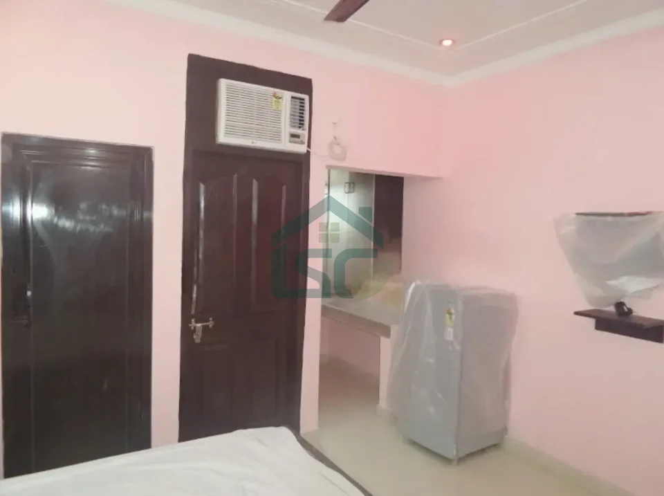 Hariom PG in Chhatarpur, Delhi — property photo 1