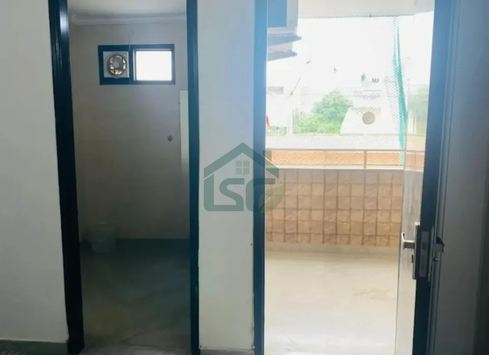 Little Space in Mansarover Garden, Delhi — property photo 2