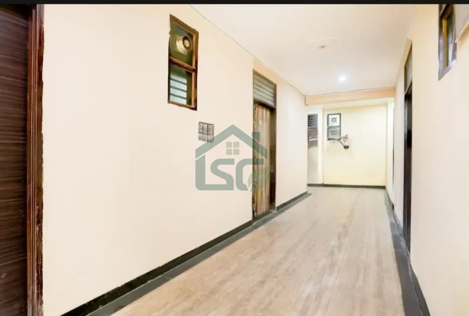 Hotel O Sheetla Colony in SHEETLA COLONY, Gurugram — property photo 2