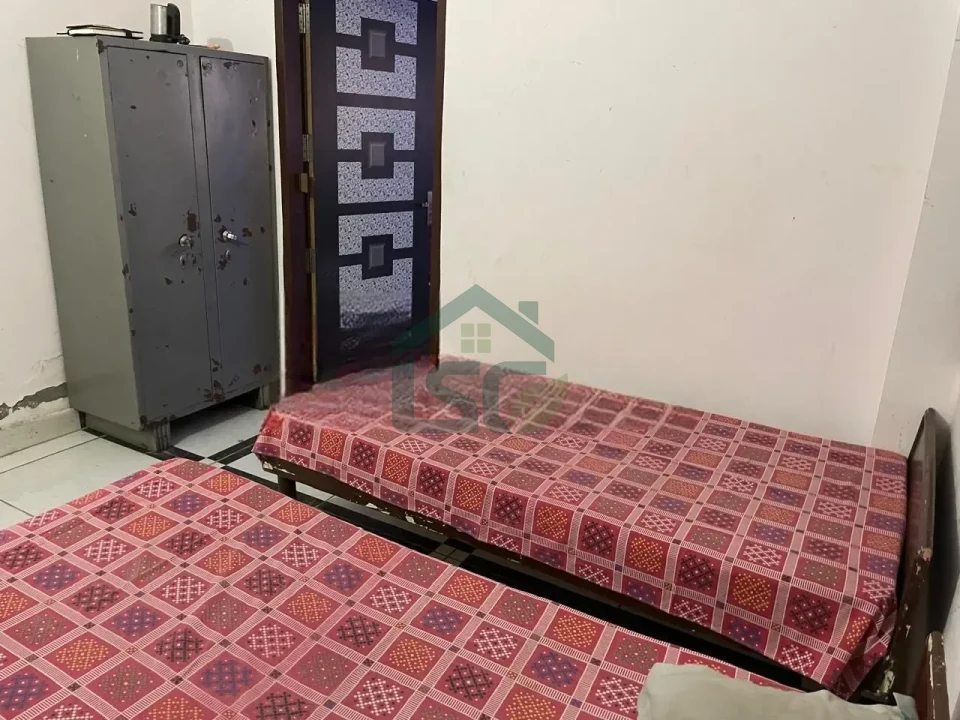 27 paying guest house girls & boys in Sector 33, Gurugram — property photo 3