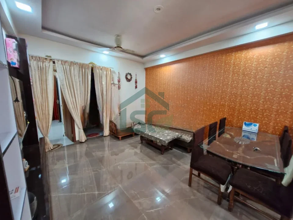Greenview Apartments in Chipiyana Buzurg, Ghaziabad — property photo 1