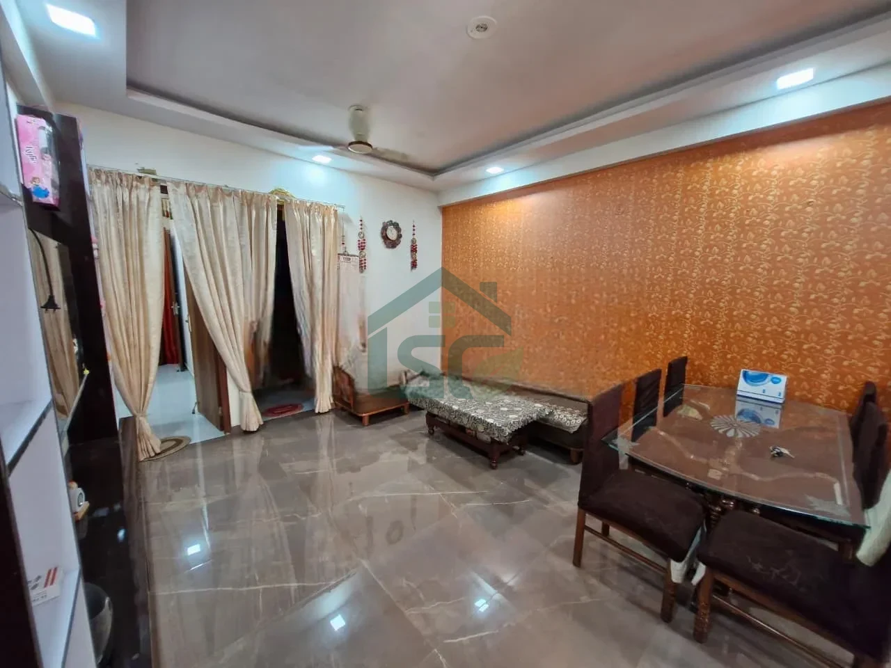 Greenview Apartments in Chipiyana Buzurg, Ghaziabad — property photo 1