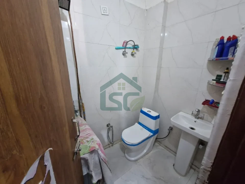 Greenview Apartments in Chipiyana Buzurg, Ghaziabad — property photo 3