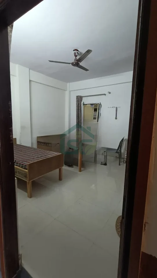 OM PG in Sector 135, Noida — property photo 5