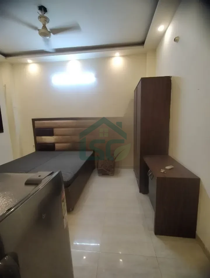 Katiyayni associate in Sector 43, Gurugram — property photo 1
