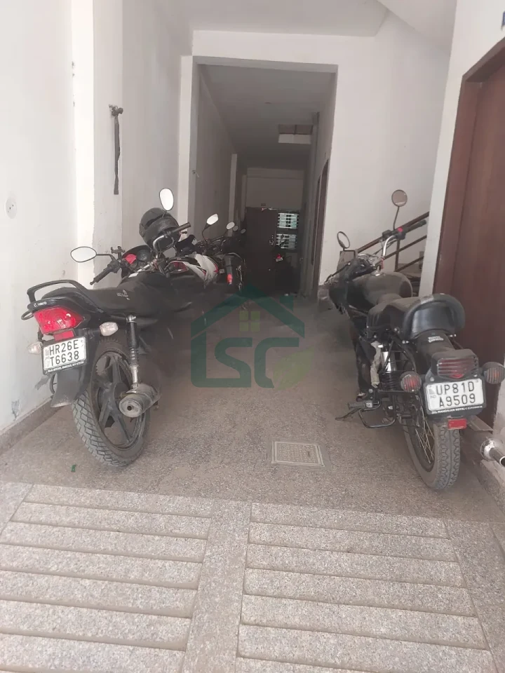 Narender apartment in Sector 81A, Gurugram — property photo 5