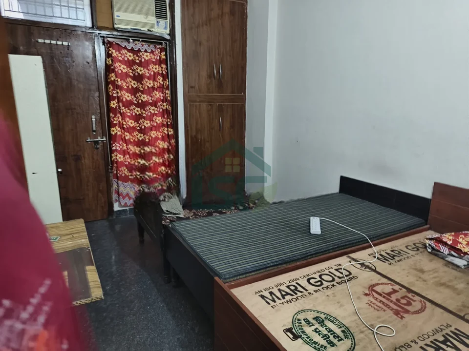 Photo 3 of Shiv PG, Sector 70, Noida