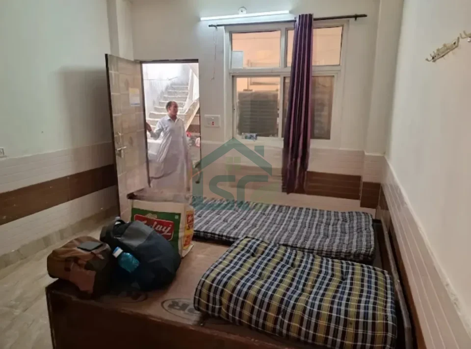 Andhra Prince PG in Sector 62, Noida — property photo 2