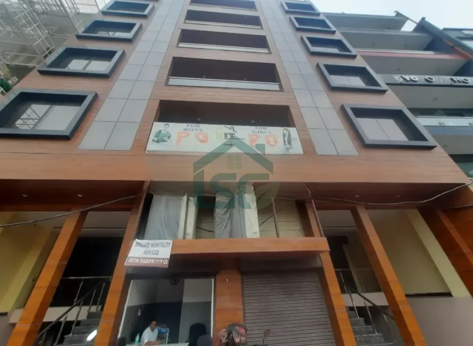 MT Living PG in Sector 66, Noida — property photo 2