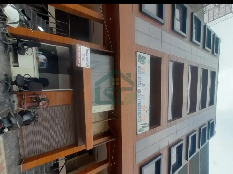 MT Living PG in Sector 66, Noida — property photo 1