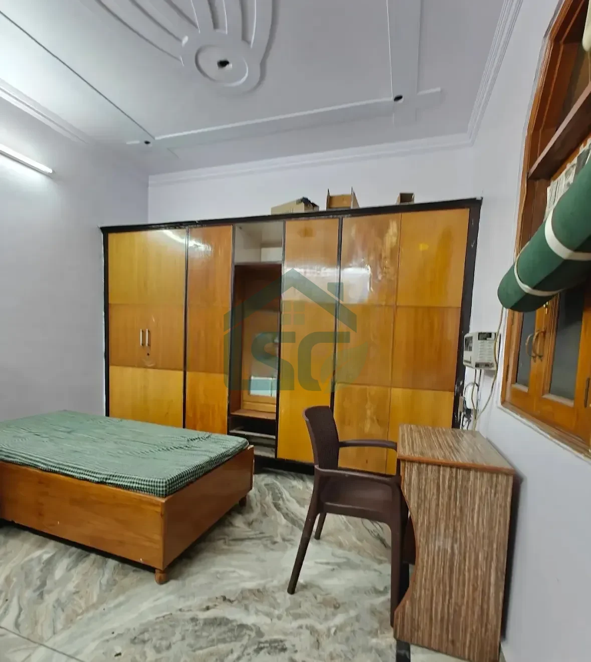 Sim PG in Malka Ganj, Delhi — property photo 1