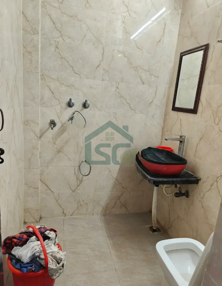 Sim PG in Malka Ganj, Delhi — property photo 4