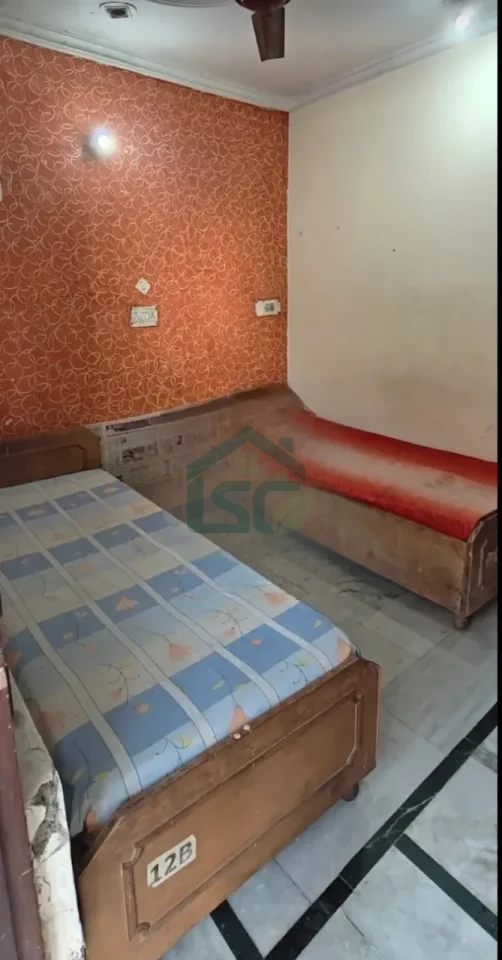 Goel Niwas PG in Shakarpur, Delhi — property photo 1