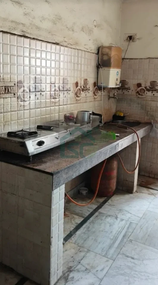 Goel Niwas PG in Shakarpur, Delhi — property photo 5