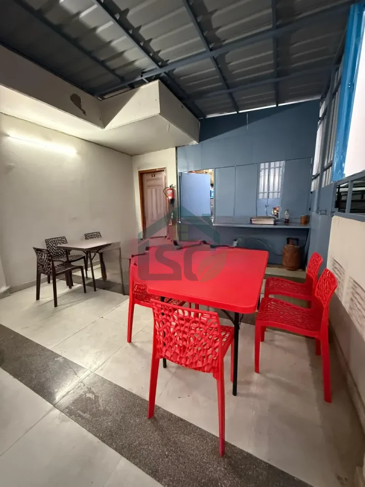 Living hub in Hudson Lane, Delhi — property photo 4