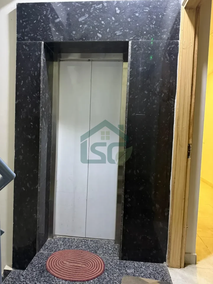 Living hub in Hudson Lane, Delhi — property photo 3