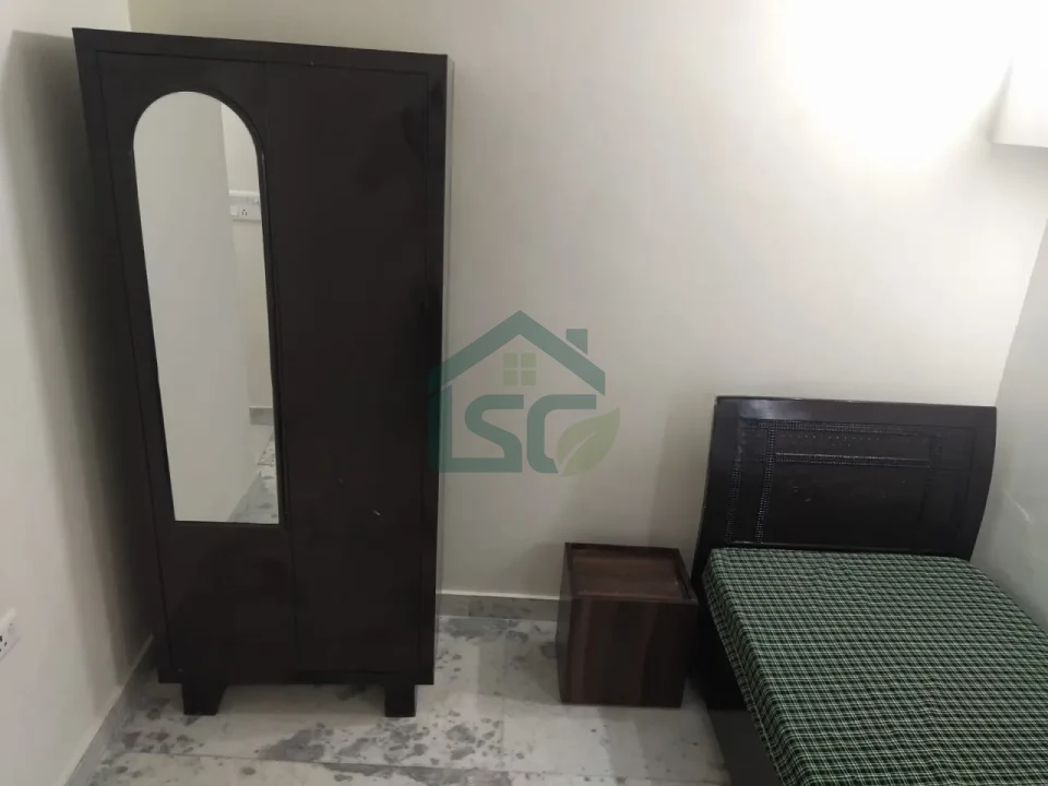 Om PG services in Mahipalpur, Delhi — property photo 1