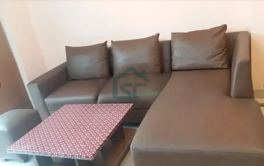 Royal PG FOR Girls & Boys in Sector 33, Gurugram — property photo 2