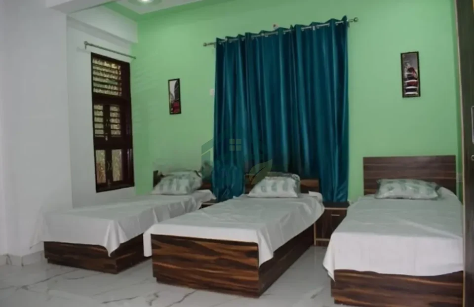 PG for boys in Sector 18, Gurugram — property photo 5